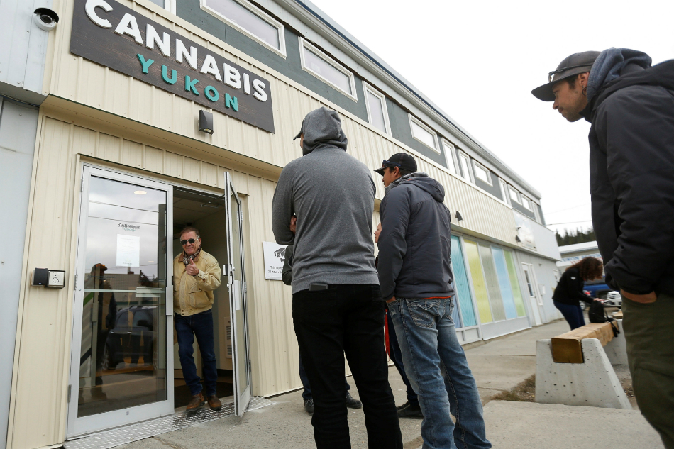 Canada cannabis stores run out of supplies 1