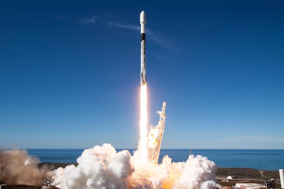 SpaceX blasts off powerful GPS satellite for US military 1