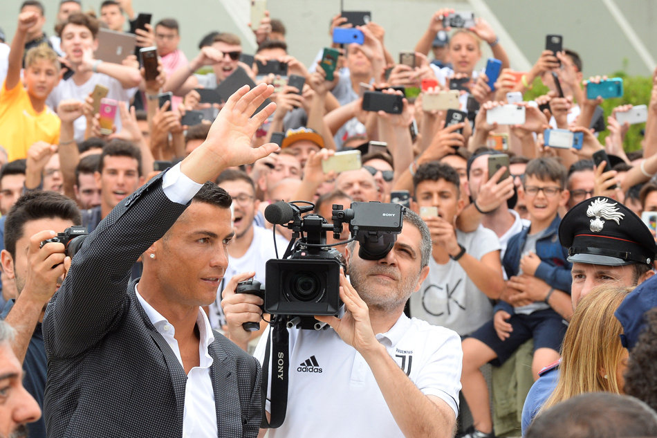 Ronaldo arrives in Italy to complete Juventus move Ronaldo arrives in Italy to complete Juventus move