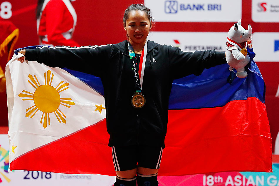 Asian Games: Hidilyn Diaz wins first gold for Philippines 2