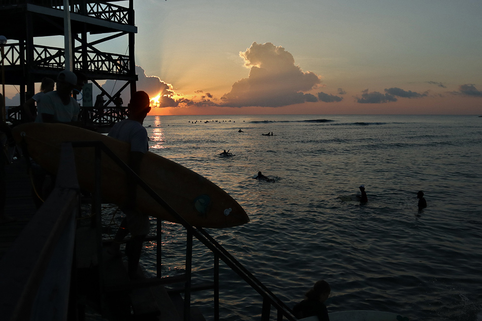 Philippine Surfing Federation: Cloud 9 local surfer wins 20th