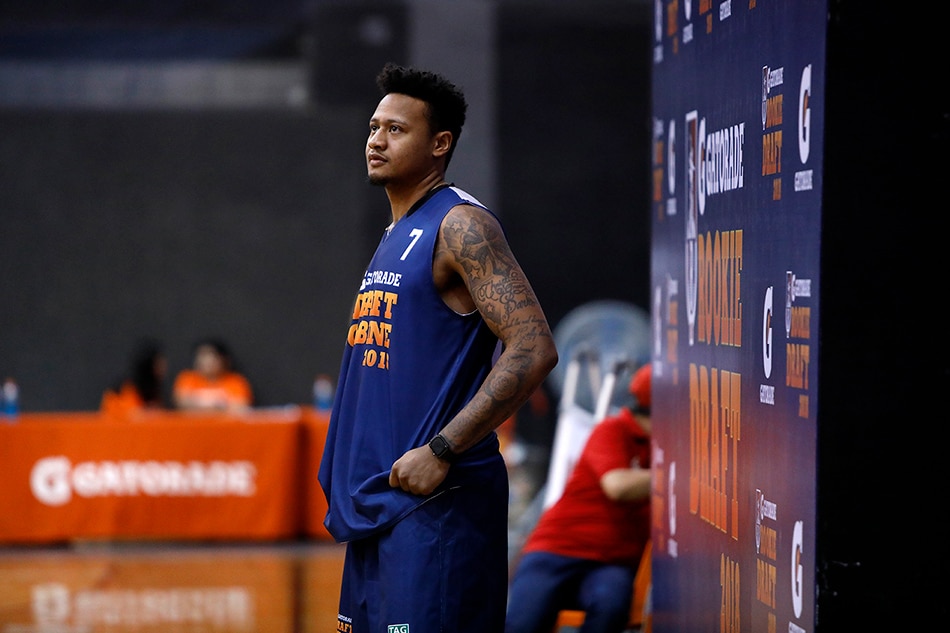 Ray Parks one of the best 2-way players in the PBA, says Jimmy Alapag | ABS-CBN News