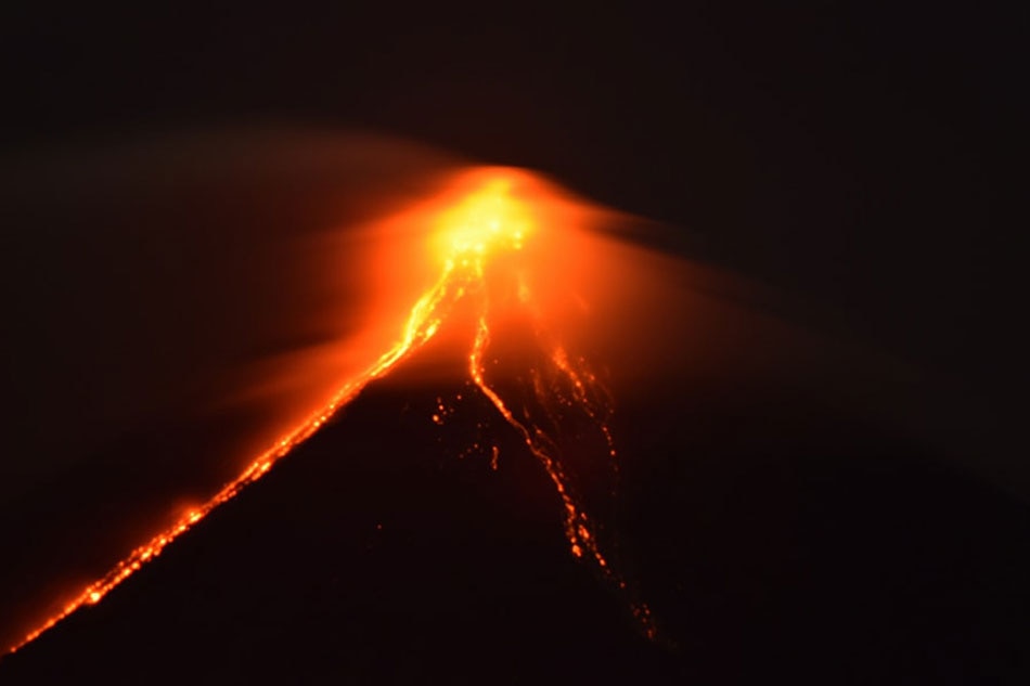 LOOK: Mayon Volcano\u002639;s eruption at night  ABSCBN News