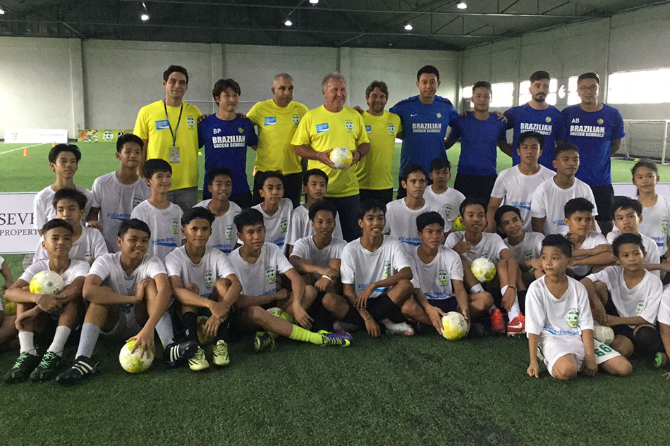 Brazilian legend Zico urges Pinoys to learn, not to give up on football dreams 1