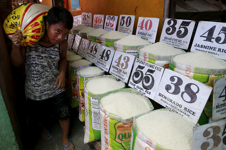Rice may drop to P25 per kilo as imports flood market - NEDA official 1