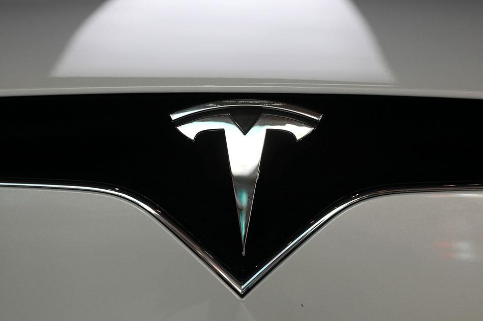 Tesla, Australia to turn 50,000 homes into power generators | ABS-CBN News