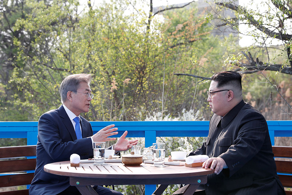 When Kim met Moon: The historic Korean summit in photos 3