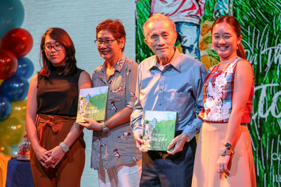 Environment advocate Oscar Lopez marks 88th birthday with children’s ...