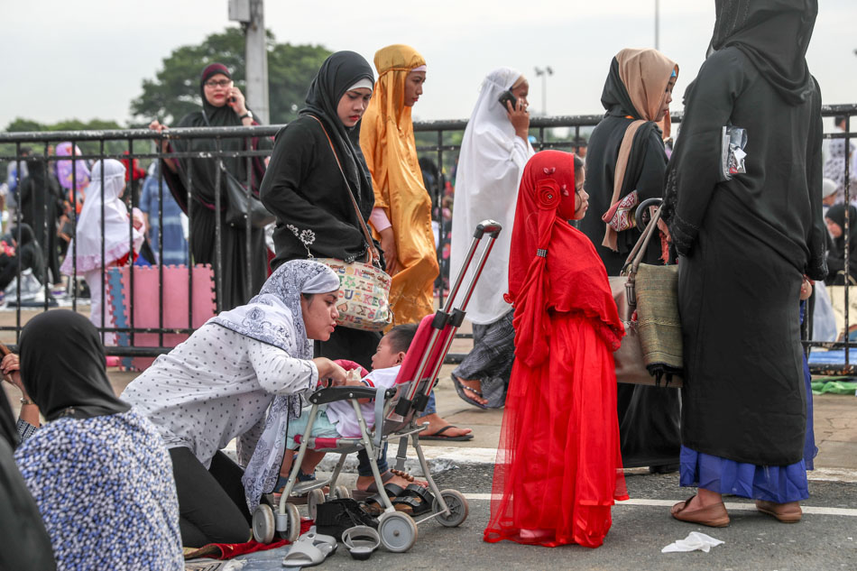 SLIDESHOW:  Filipino Muslims celebrate Eid’l Fitr 18