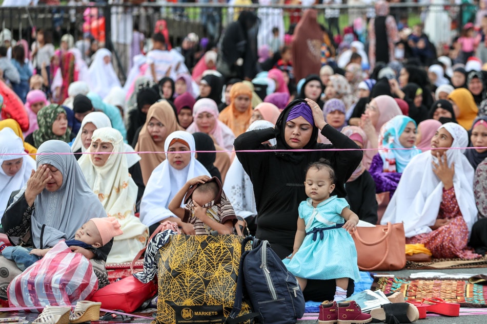 SLIDESHOW:  Filipino Muslims celebrate Eid’l Fitr 4