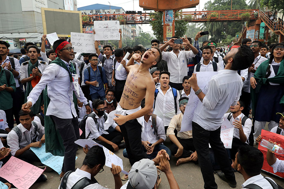 Bangladesh shuts down mobile internet to tackle teen protests 1