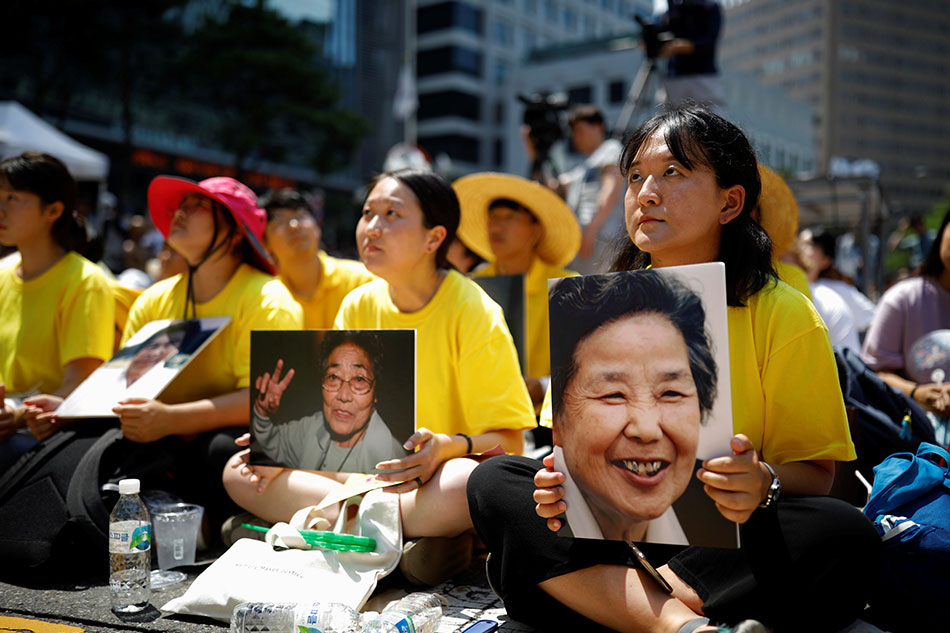 S. Korea to close Japan-funded &#39;comfort women&#39; foundation 1
