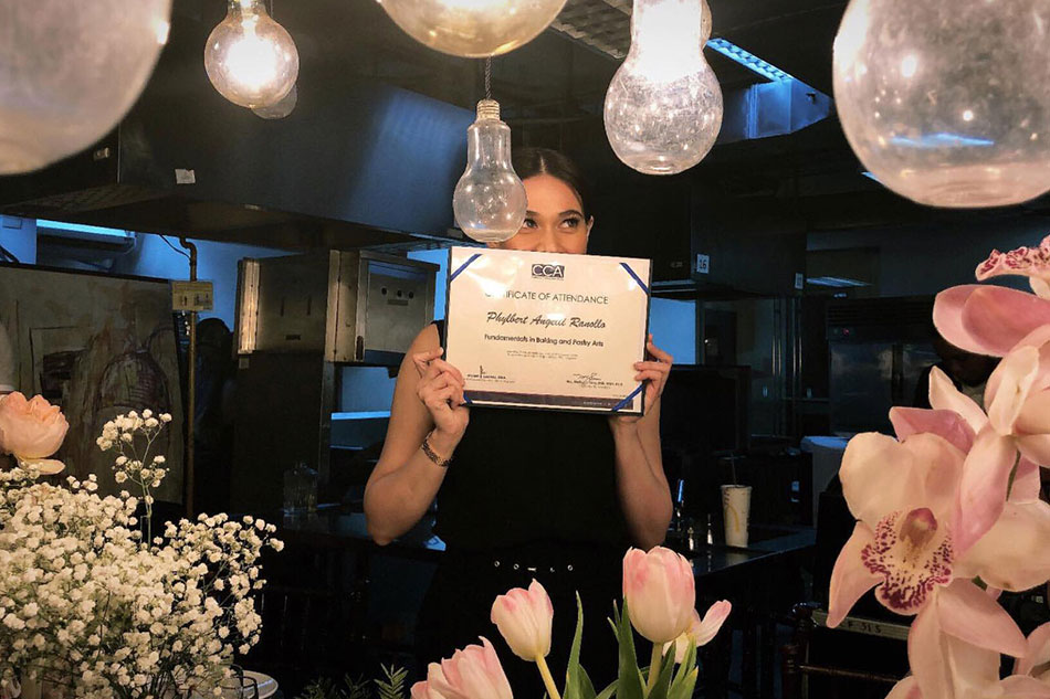 Bea Alonzo with her Culinary School certificate