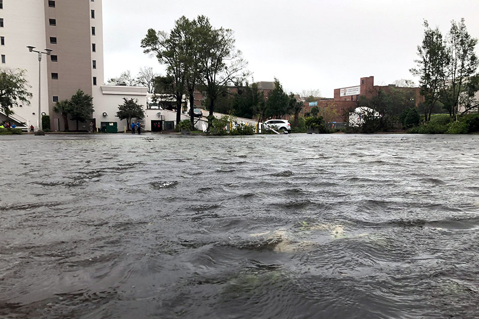 Hundreds rescued as Hurricane Florence pounds Carolinas Hundreds rescued as Hurricane Florence pounds Carolinas
