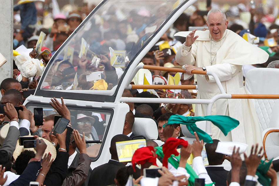 Pope Francis wraps up Africa tour with Mauritius visit 1