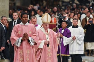 Pope Francis pinangunahan ang Simbang Gabi sa Vatican