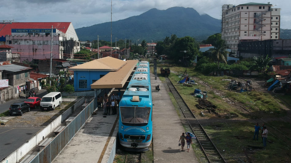 First Filipino-built train rouses pride, offers commuter relief 6