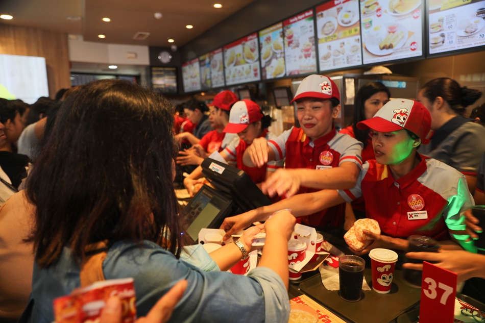 Jollibee&#39;s chief taste officer travels the world to challenge McDonald&#39;s, KFC 3