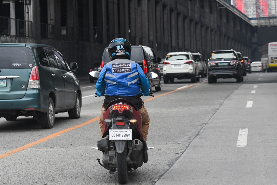 Bill filed in Senate to legalize motorcycle taxis 1