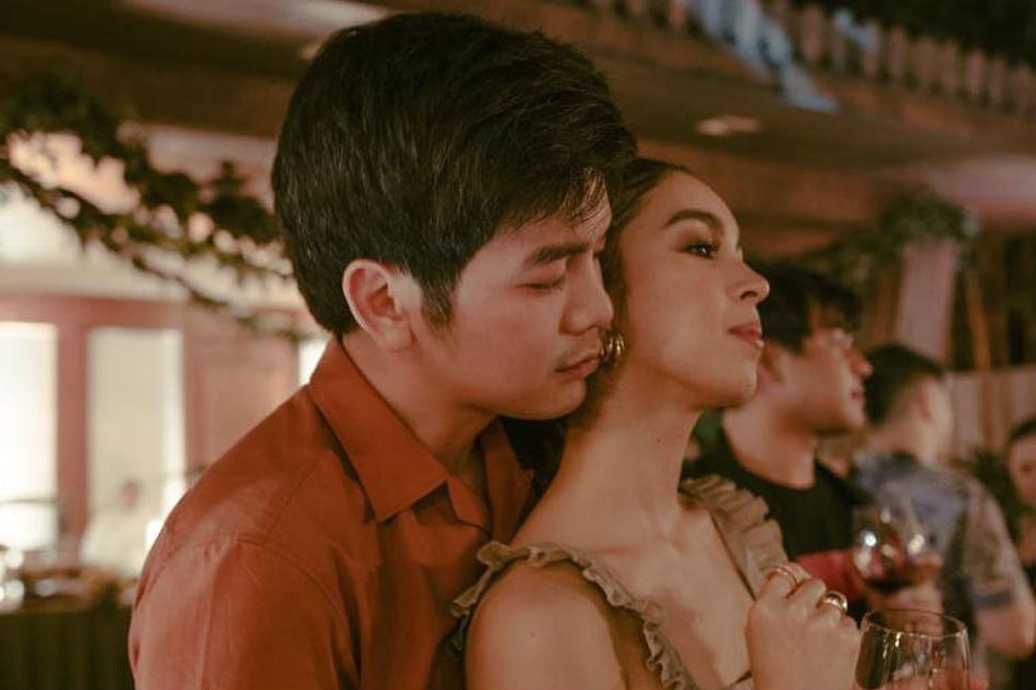 Joshua Garcia, may sweet posts para kay Julia Barretto | ABS-CBN News