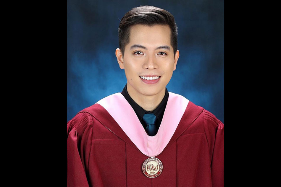 'Finally': Jason Dy graduates from college | ABS-CBN News