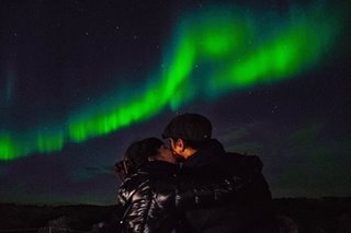 LOOK: Kathryn kisses Daniel under Iceland's northern lights