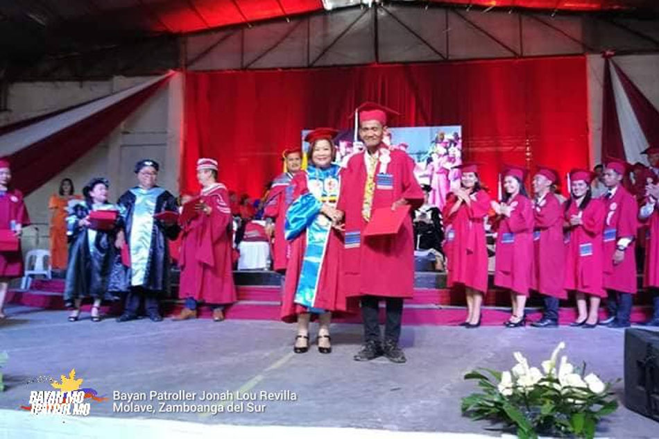 Never too late: 64-year old tricycle driver gets college degree 2