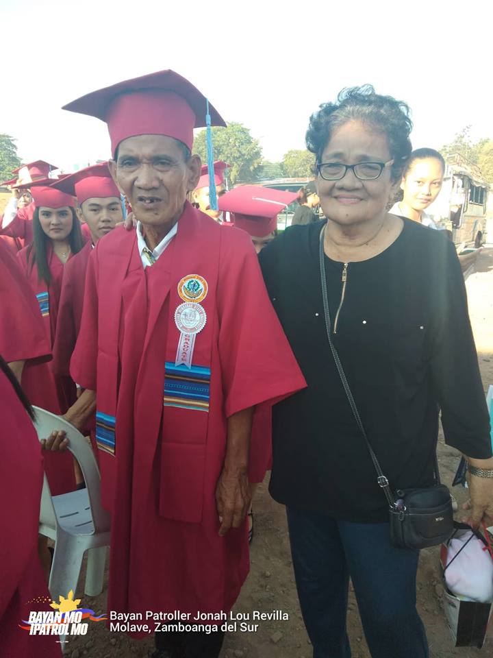Never too late: 64-year old tricycle driver gets college degree 3