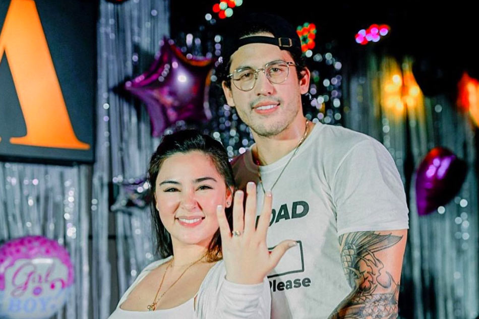 David Semerad proposes to Gwen Zamora at their baby's gender reveal ...