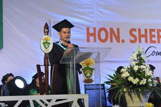 Summa cum laude ng Caraga State University, top 7 sa board exam for teachers