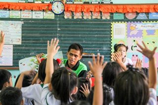 Teachers' group: DepEd should consult science, health agencies on class opening schedule
