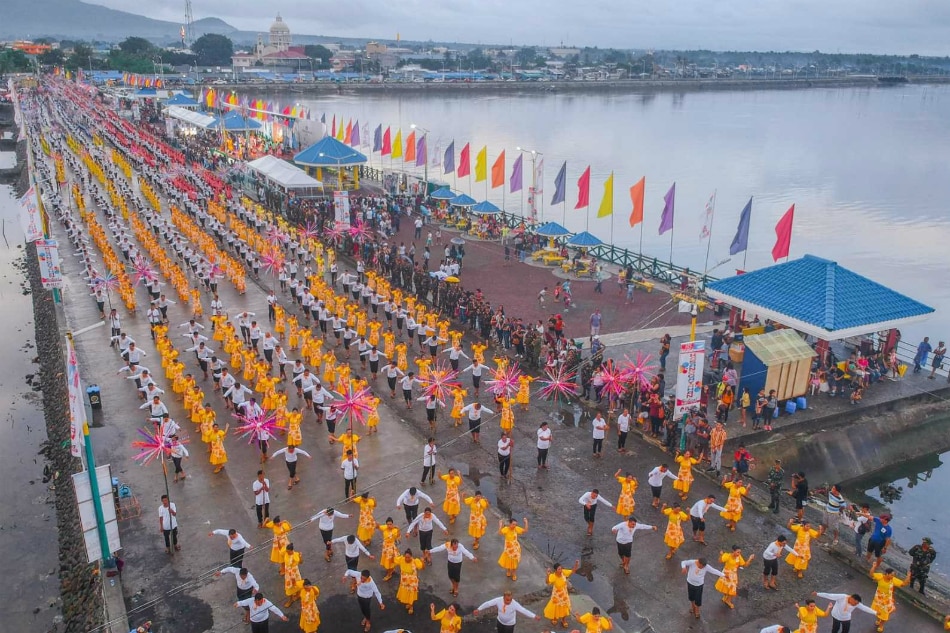 LOOK: Sorsogon folk dancers groove their way to Guinness record books 1