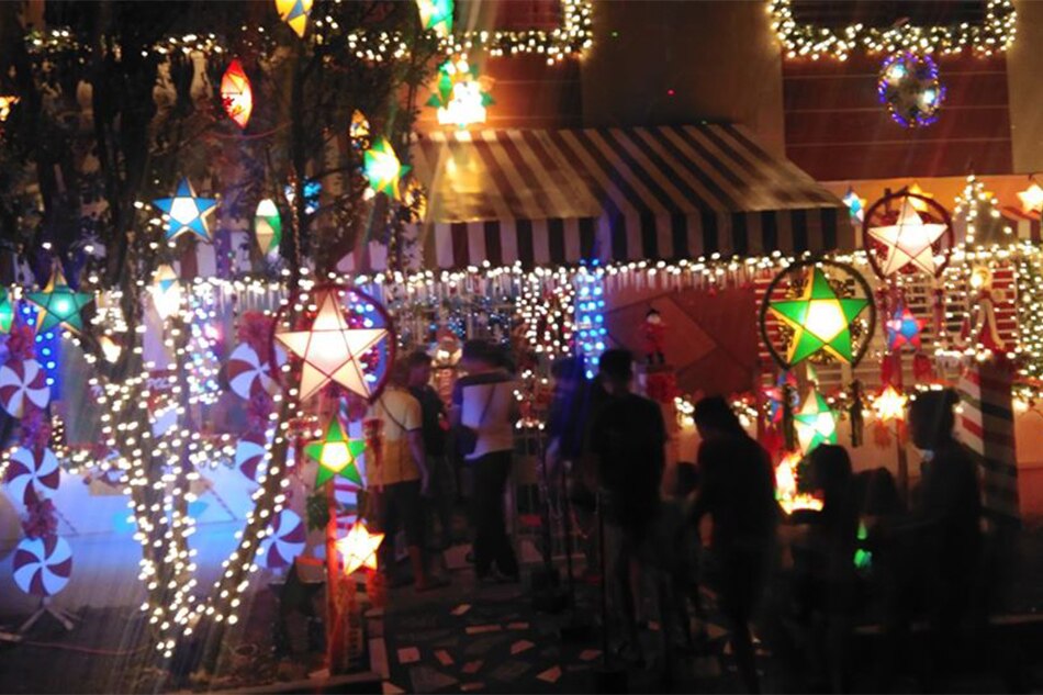 Christmas fantasy house sa Leyte dinarayo ng mga turista ABSCBN News