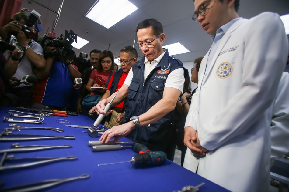 Helath Secretary DUque III inspects Jose Reyes Hospital