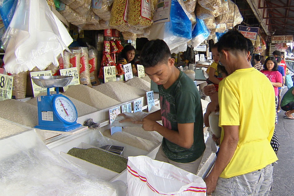 Bagong Dating Na Nfa Rice Sa Ilang Pamilihan Pinilahan Abs Cbn News 0681