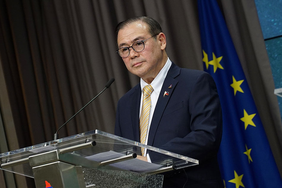 ‘Agree totally’: Locsin says gov’t should contest China facility on PH-claimed reef 1