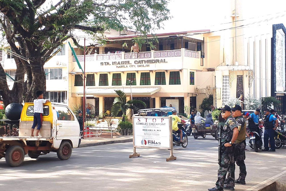 Basilan tightens security after Sulu twin blasts | ABS-CBN News