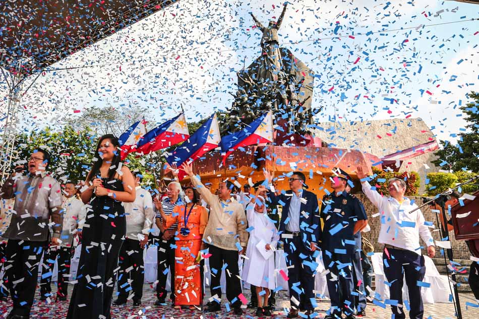 With &#39;dilawans&#39; under siege, other colors stand out in PH opposition campaign 7