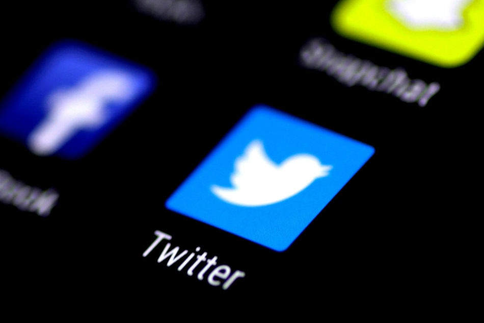 Twitter reduces daily follows to combat spammers