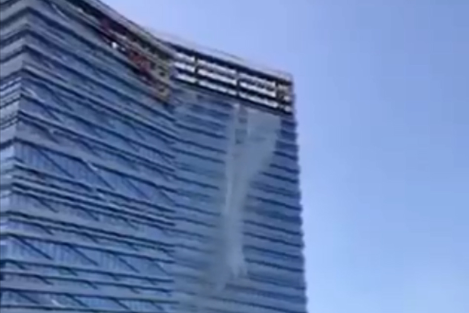 LOOK: ‘Waterfall’ from BGC building during quake