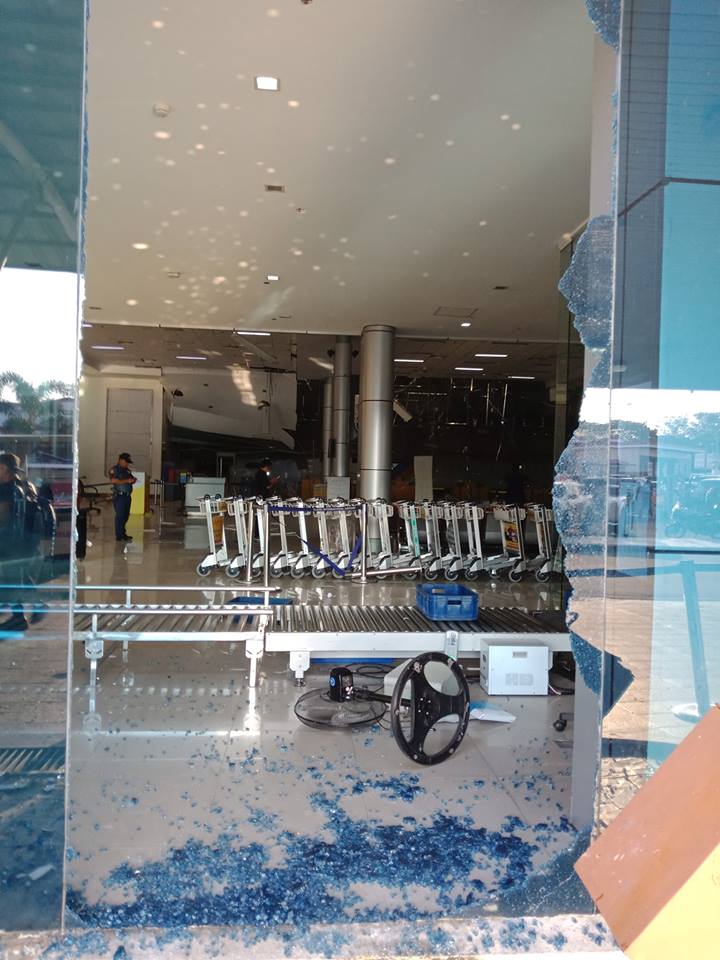 Clark International Airport shut down after quake damages terminal 1