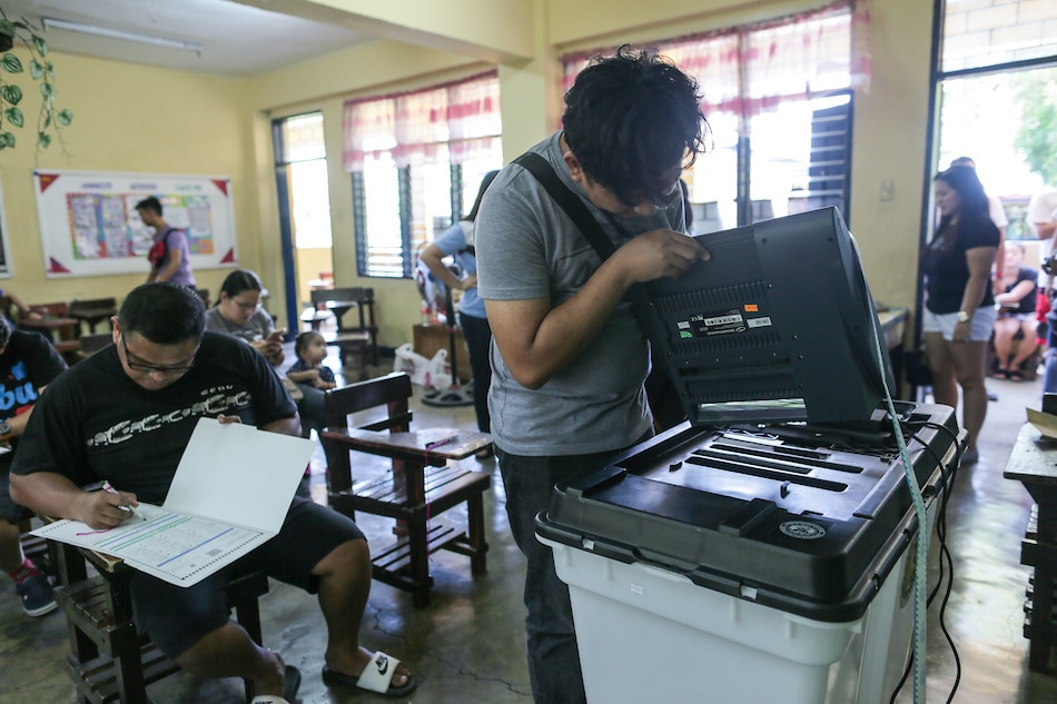 Comelec admits vote counting machines with &#39;issues&#39; tripled in 2019 polls 1
