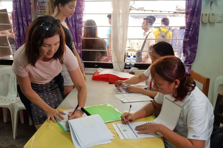 Pia Cayetano, Daughter Cast Vote In Family Bailiwick Taguig 