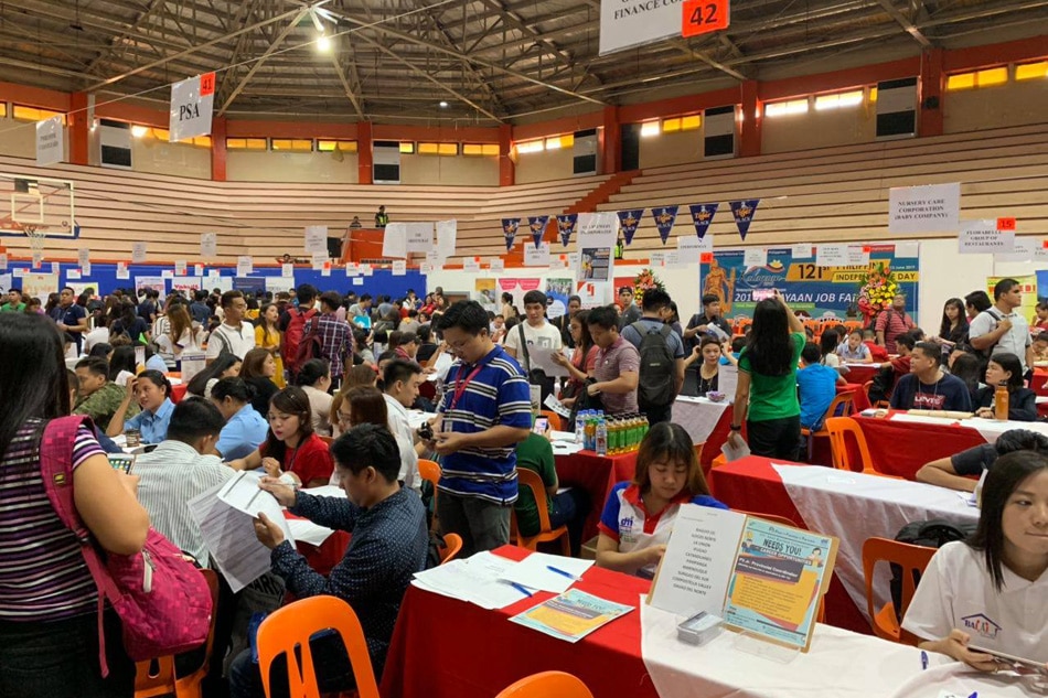 20,000 trabaho alok ng DOLE sa job fair sa Maynila | ABS ...