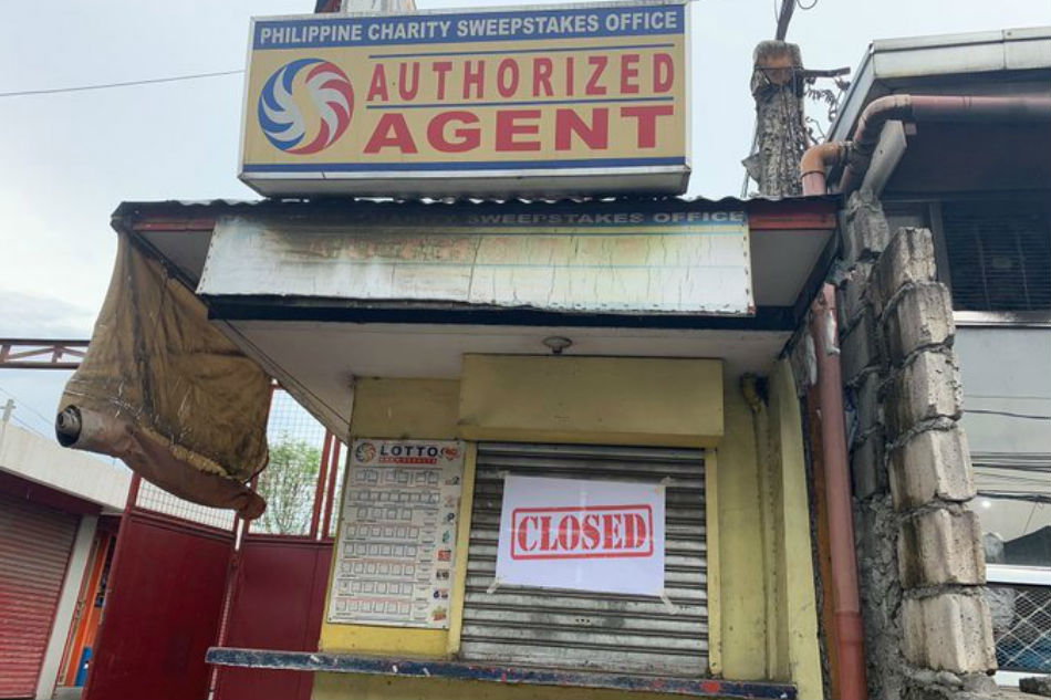 Police Shuts Down Over 21000 Lotto Gaming Outlets Nationwide Abs Cbn News