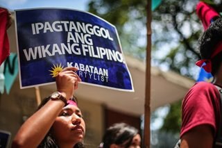 Students call for return of Filipino subjects in college
