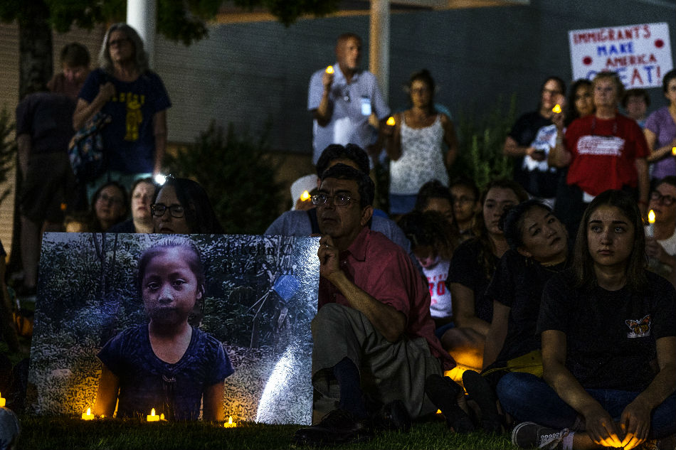 US immigration raids sweep up hundreds of undocumented migrants ABS