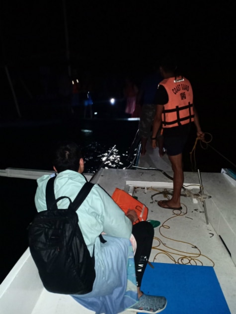 10 Chinese tourists rescued from distressed motorboat off Bohol 2