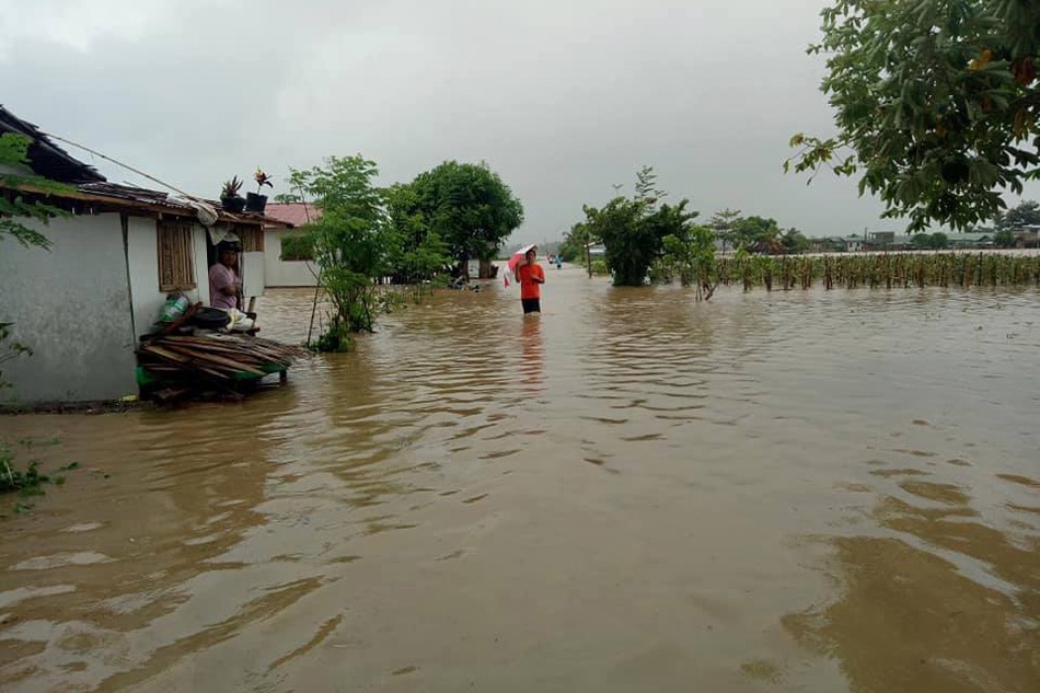 4,000 evacuate amid floods in Zamboanga City | ABS-CBN News