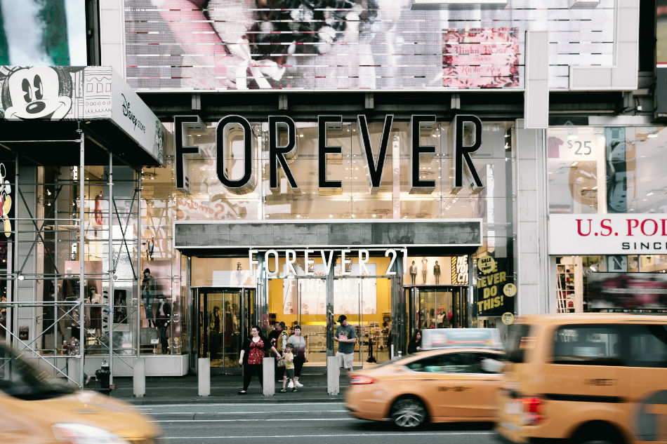 Forever 21, Losing Young Shoppers, Is Said to Be Near Bankruptcy Filing -  The New York Times